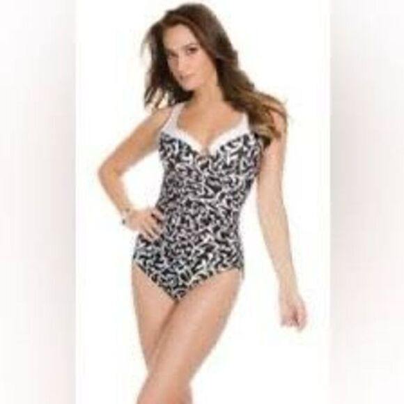 Miraclesuit 6 One Piece Swimsuit Colorblock Baroque Scroll Print Black Shaping - Picture 2 of 10